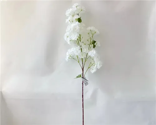 Kuidas korduvad kirsililled siidililled tõeliste sakura kroonlehtede õrna tekstuuri?